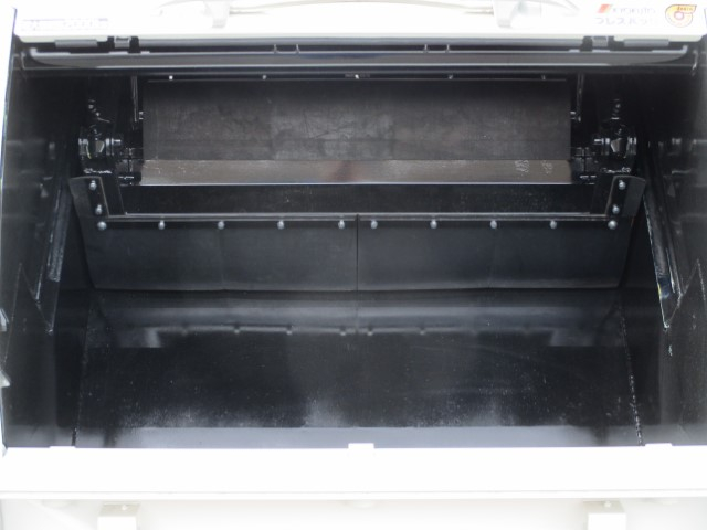 R8　日野デュトロ　プレス式塵芥車4.3立米　未使用車|中古トラックの販売・買取・査定のアイナビ