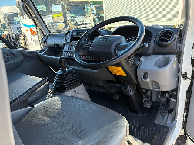 保証対象車両 車検付 Wキャブ 4ナンバー 6人 リアヒーター|中古トラックの販売・買取・査定のアイナビ