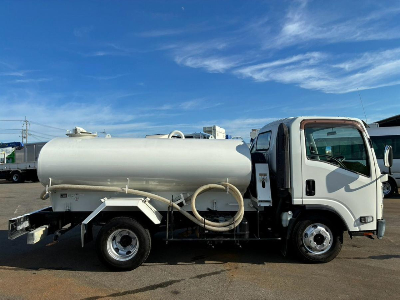 保証対象車両 ワイド 極東開発工業 4000L 別エンジン水ポンプ|中古トラックの販売・買取・査定のアイナビ