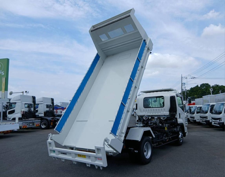 ☆未使用車　希少　4t　ローダーダンプ　いすゞ　フォワード|中古トラックの販売・買取・査定のアイナビ