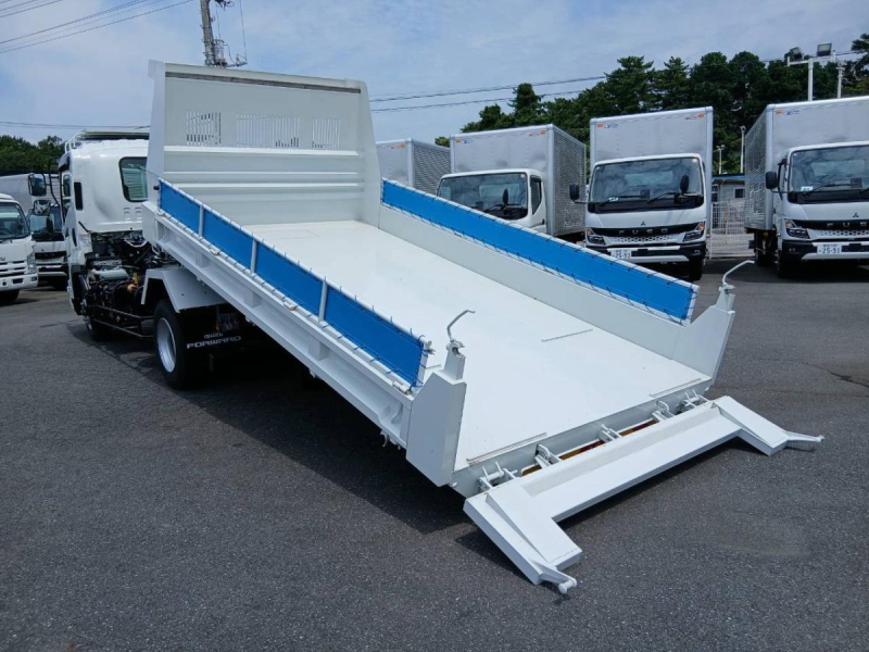 ☆未使用車　希少　4t　ローダーダンプ　いすゞ　フォワード|中古トラックの販売・買取・査定のアイナビ