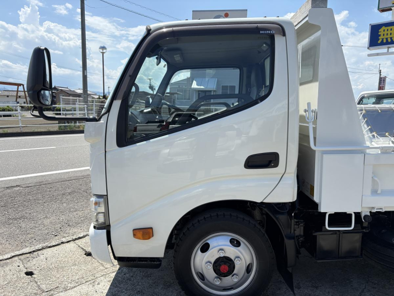 H30　デュトロ2tダンプ　4WD|中古トラックの販売・買取・査定のアイナビ