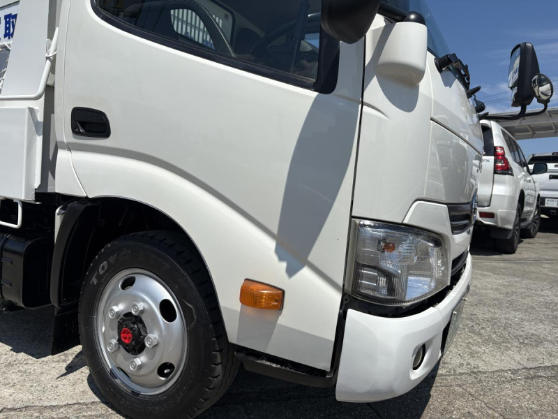 H30　デュトロ2tダンプ　4WD|中古トラックの販売・買取・査定のアイナビ