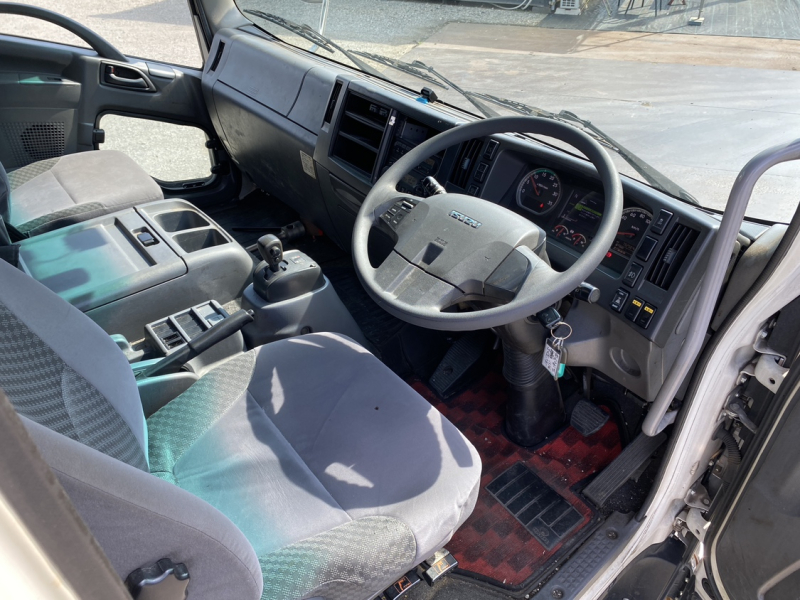 H30年式、フォワード、ワイドアルミヒラ、車検付|中古トラックの販売・買取・査定のアイナビ