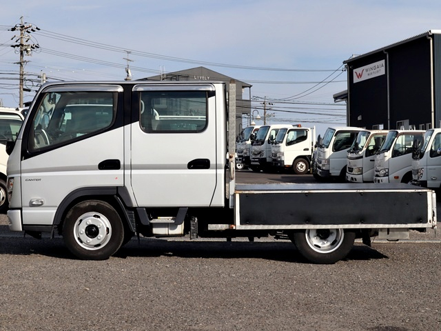 Wキャブ　積載2T　車両総重量5t未満　平ボディ　全低床|中古トラックの販売・買取・査定のアイナビ