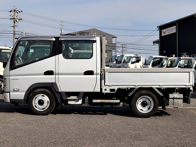 Wキャブ　積載2T　車両総重量5t未満　平ボディ　全低床|中古トラックの販売・買取・査定のアイナビ