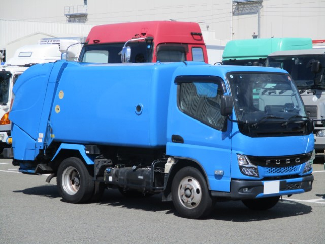 R3　三菱キャンター　回転式塵芥車5.1立米|中古トラックの販売・買取・査定のアイナビ