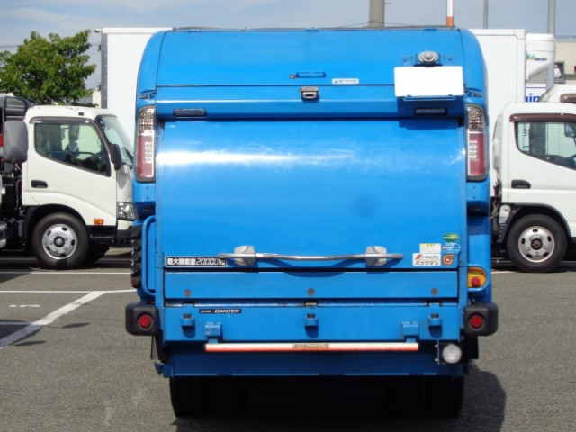 R3　三菱キャンター　回転式塵芥車5.1立米|中古トラックの販売・買取・査定のアイナビ