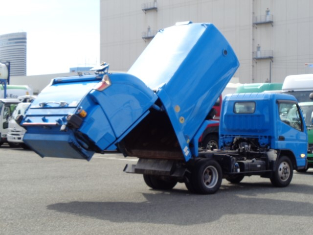 R3　三菱キャンター　回転式塵芥車5.1立米|中古トラックの販売・買取・査定のアイナビ
