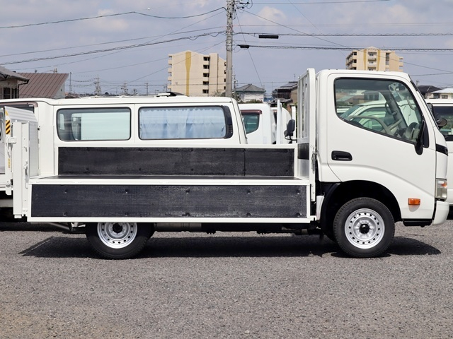 積載1450Kg　平ボディ　新明和　垂直パワーゲート|中古トラックの販売・買取・査定のアイナビ
