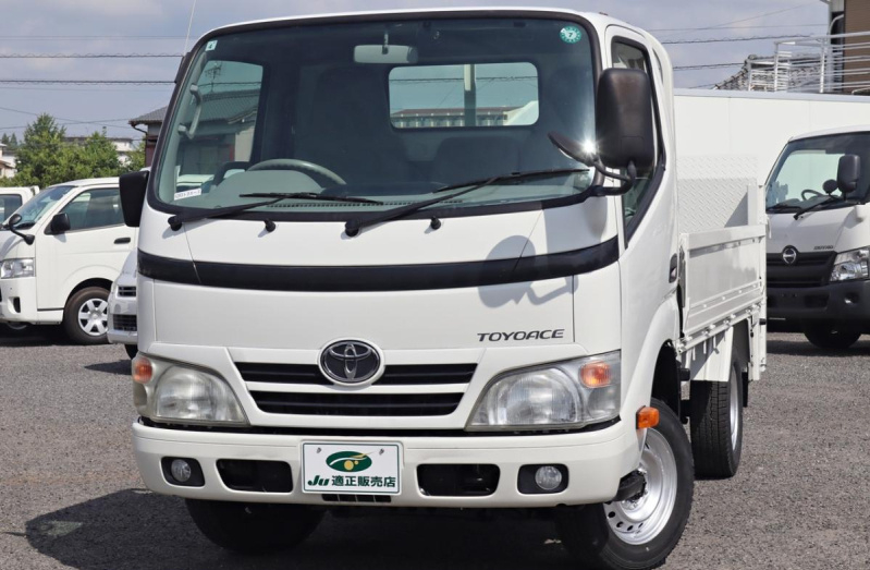 積載1450Kg　平ボディ　新明和　垂直パワーゲート|中古トラックの販売・買取・査定のアイナビ