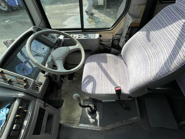 日野 バス リエッセ|中古トラックの販売・買取・査定のアイナビ