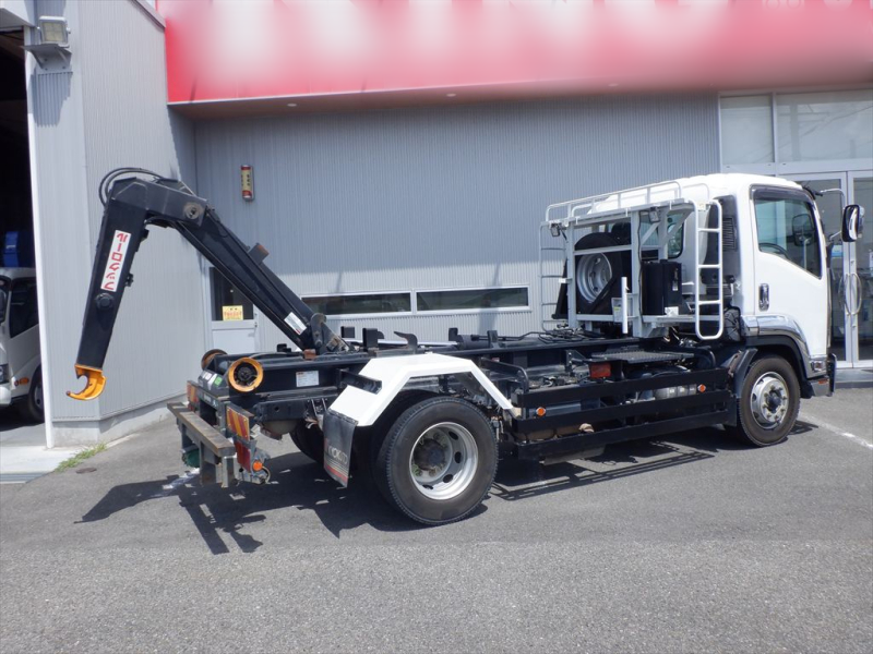 H30　フォワード　増トンフックロール|中古トラックの販売・買取・査定のアイナビ