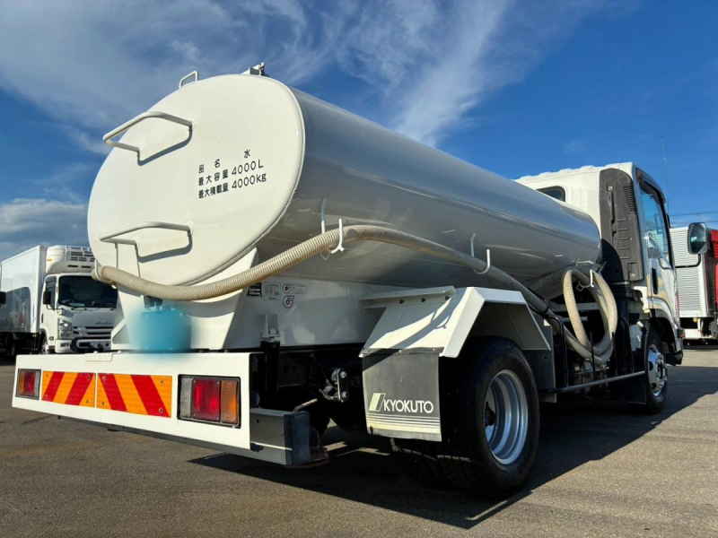 保証対象車両 ワイド 極東開発工業 4000L 別エンジン水ポンプ|中古トラックの販売・買取・査定のアイナビ