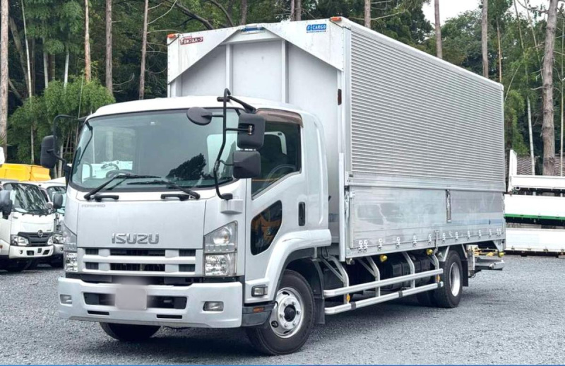 セミワイド 6.2m ベッド付 格納ゲート F6 車検付|中古トラックの販売・買取・査定のアイナビ