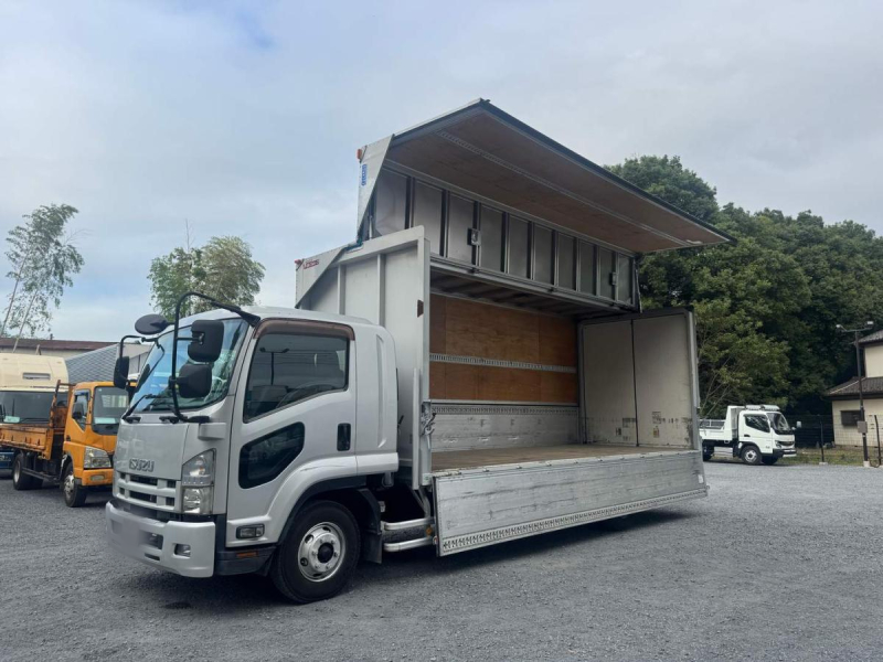 セミワイド 6.2m ベッド付 格納ゲート F6 車検付|中古トラックの販売・買取・査定のアイナビ