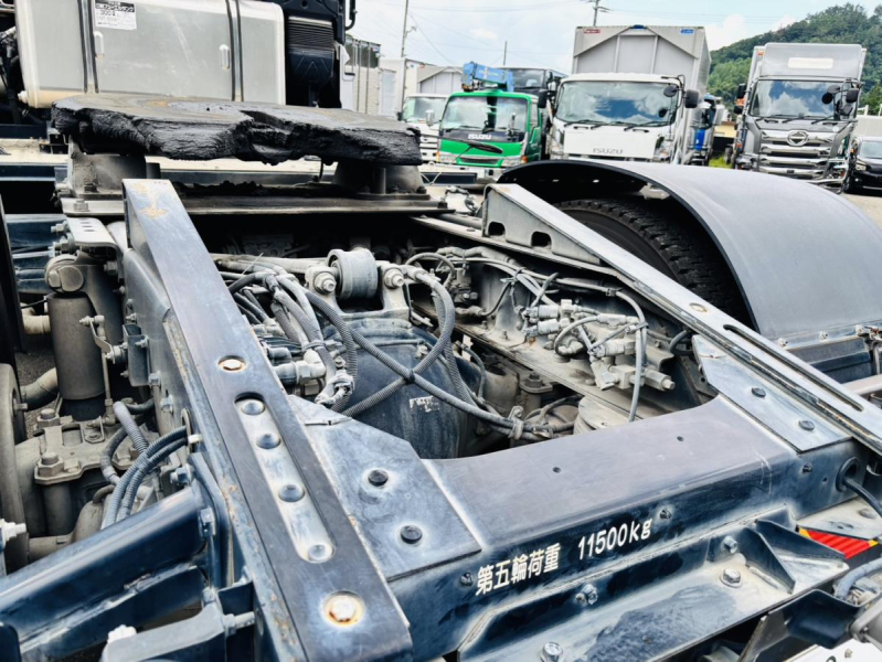 H29 ギガ ハイルーフ トラクタ コンプレッサー付 実走50.1万km|中古トラックの販売・買取・査定のアイナビ