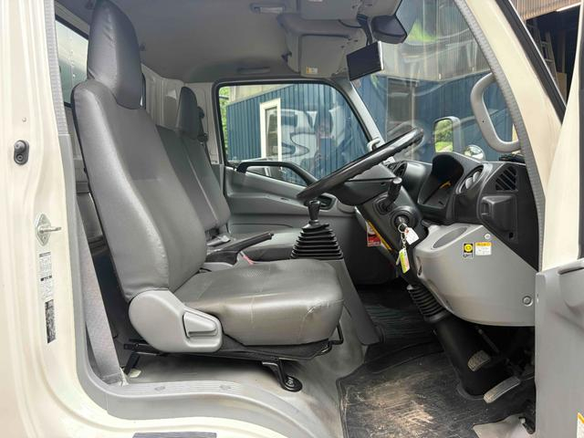 トヨタ バン車|中古トラックの販売・買取・査定のアイナビ