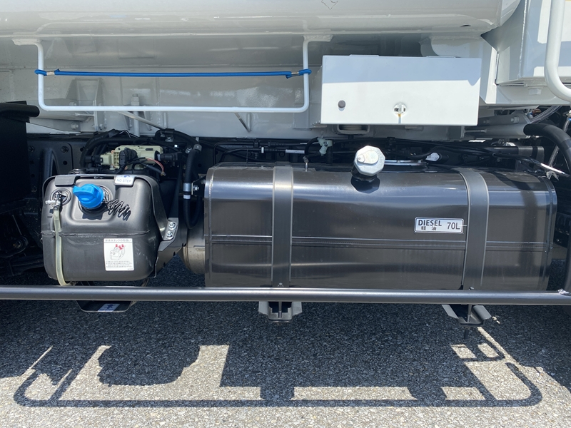 キャンター　新明和工業　プレス式　4.3㎥　150PS　積載2,000kg|中古トラックの販売・買取・査定のアイナビ