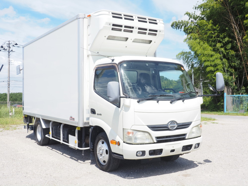 日野 冷凍バン デュトロ|中古トラックの販売・買取・査定のアイナビ