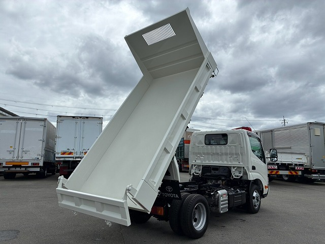 保証対象車両 4ナンバー 新明和工業 2t積載 6速 MT|中古トラックの販売・買取・査定のアイナビ