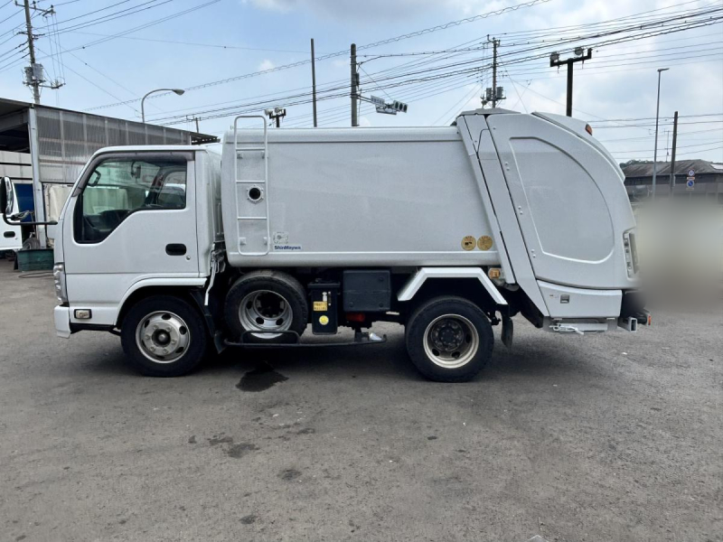 エルフ　巻き込みパッカー車　新明和製5.1立米　積載3650kg|中古トラックの販売・買取・査定のアイナビ