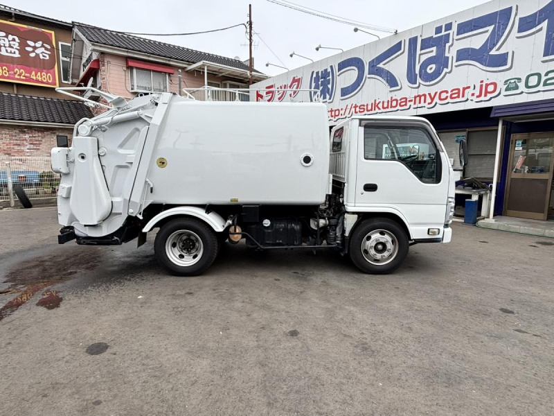 回転ダンプ式パッカー車　極東製5.0立米　積載3350kg|中古トラックの販売・買取・査定のアイナビ