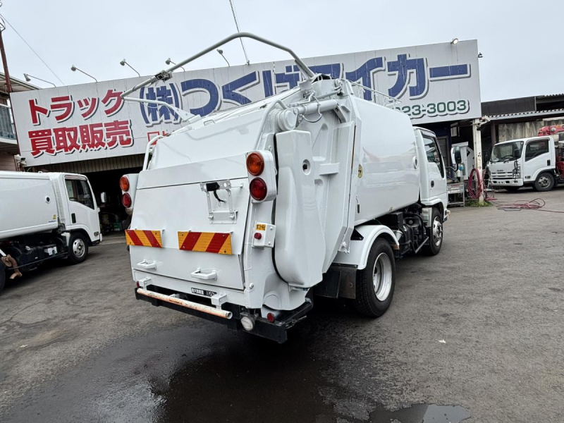 回転ダンプ式パッカー車　極東製5.0立米　積載3350kg|中古トラックの販売・買取・査定のアイナビ