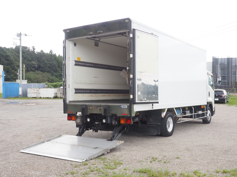いすゞ 冷凍バン フォワード|中古トラックの販売・買取・査定のアイナビ