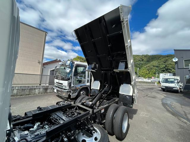 日野 ダンプ デュトロ|中古トラックの販売・買取・査定のアイナビ