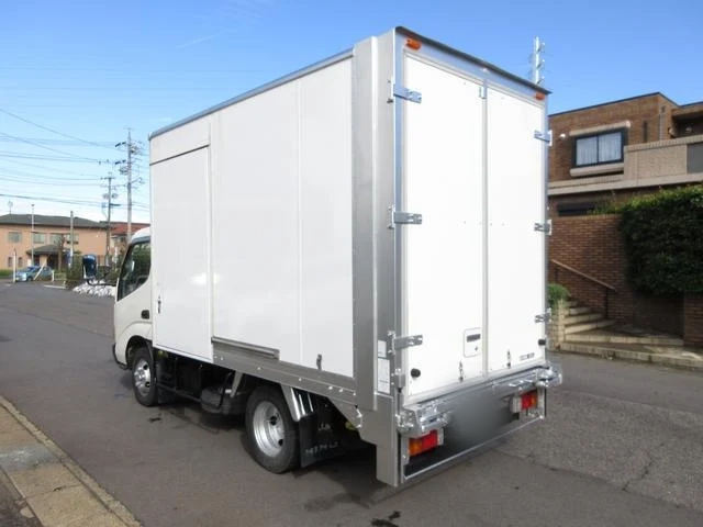日野 バン車 デュトロ|中古トラックの販売・買取・査定のアイナビ