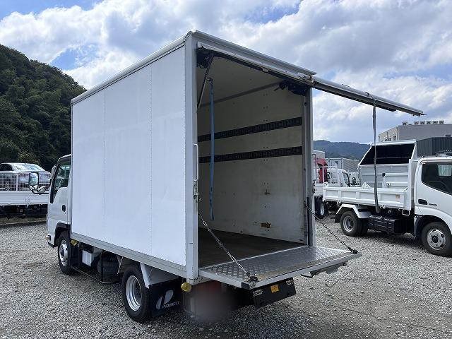 いすゞ バン車|中古トラックの販売・買取・査定のアイナビ