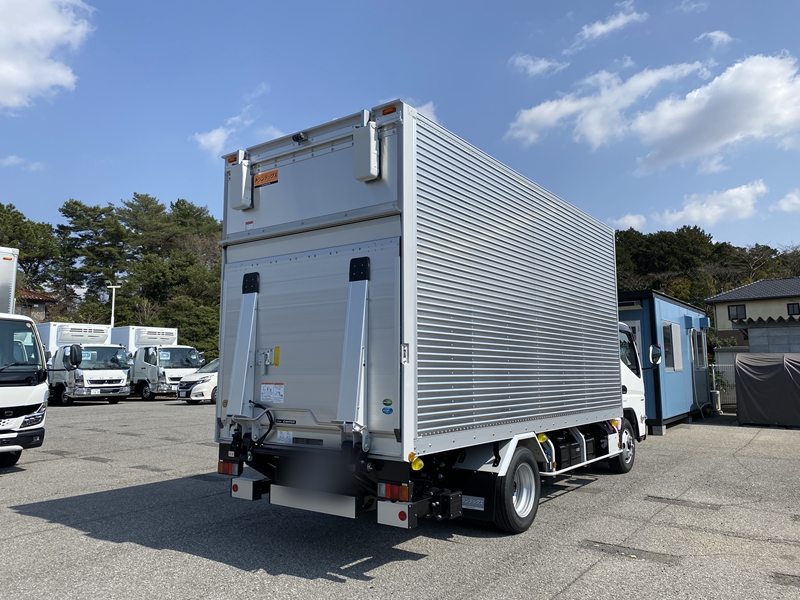 キャンター　標準ロング　全低床　ラッシング2段　サイドドア　跳上ゲート付　積載2,000kg|中古トラックの販売・買取・査定のアイナビ