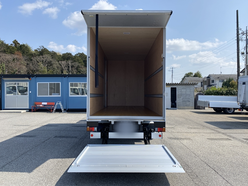 キャンター　標準ロング　全低床　ラッシング2段　サイドドア　跳上ゲート付　積載2,000kg|中古トラックの販売・買取・査定のアイナビ