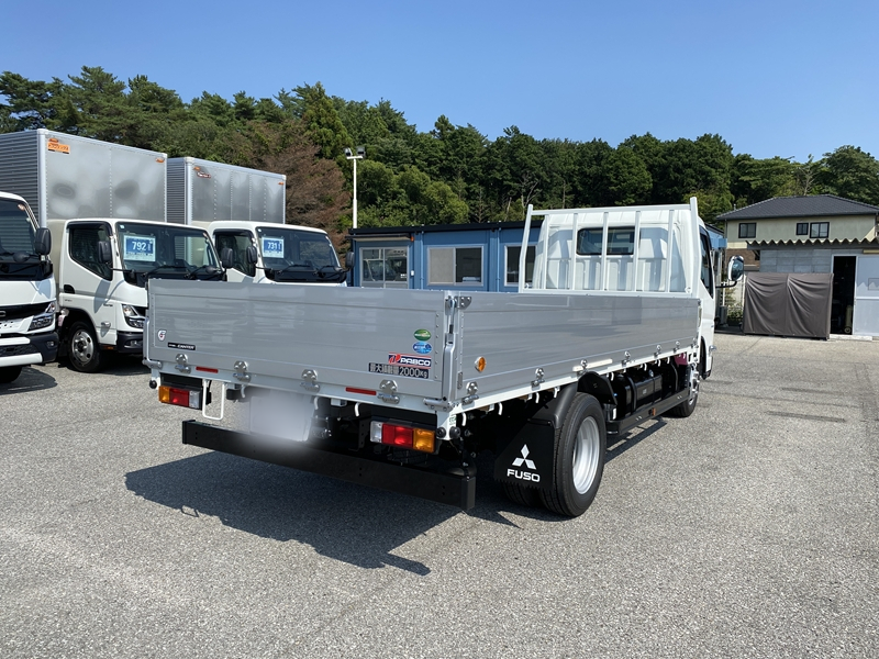 キャンター　標準ロング　全低床　アルミブロック　積載2,000kg　DUONIC|中古トラックの販売・買取・査定のアイナビ