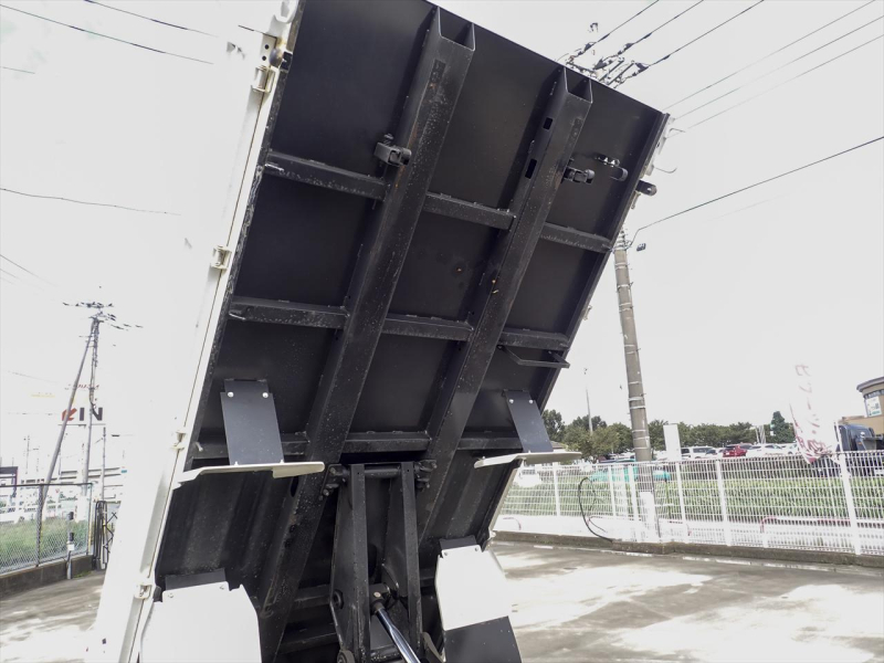 【353616】小型土砂ダンプ　極東開発工業　積載量3t|中古トラックの販売・買取・査定のアイナビ