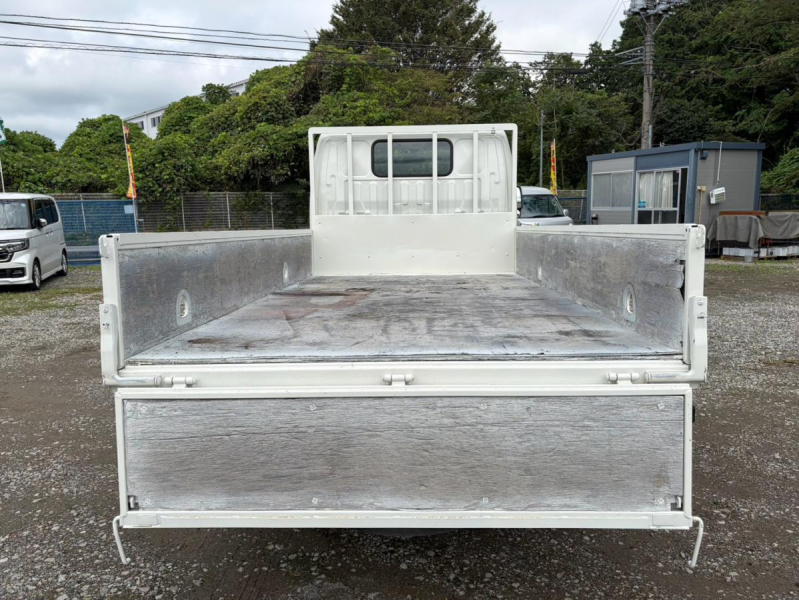 10尺 全低床 2トン積載  3方開 5速MT スタッドレスタイヤ ETC|中古トラックの販売・買取・査定のアイナビ