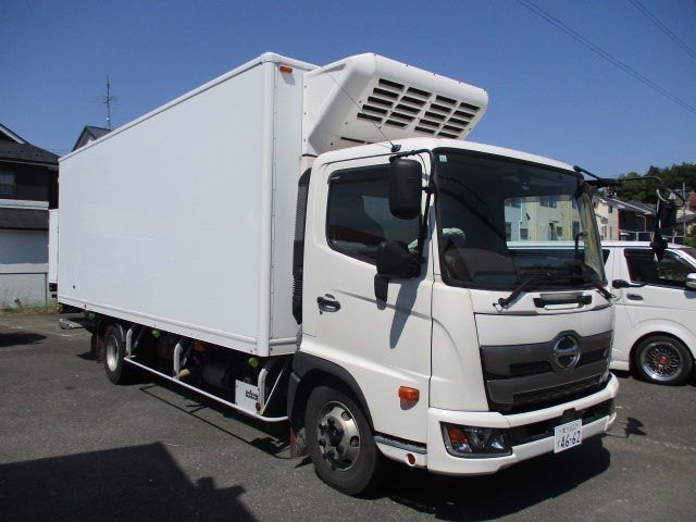 日野　レンジャー　車検付　冷蔵冷凍車　格納PG付です|中古トラックの販売・買取・査定のアイナビ
