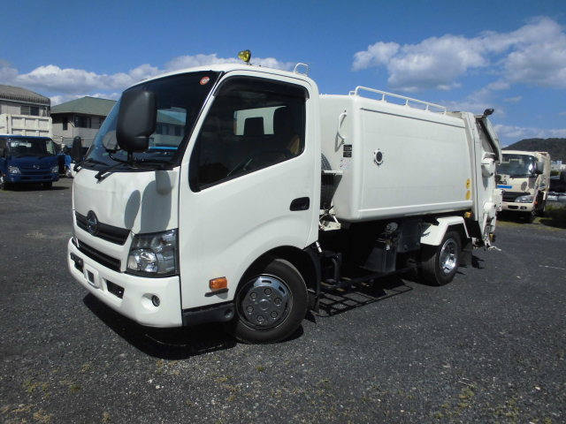 回転ダンプ式 パッカー車 ワイド3Tクラス 塵芥車 新明和 清掃車|中古トラックの販売・買取・査定のアイナビ