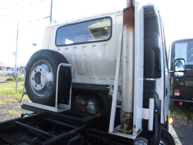 回転ダンプ式 パッカー車 ワイド3Tクラス 塵芥車 新明和 清掃車|中古トラックの販売・買取・査定のアイナビ