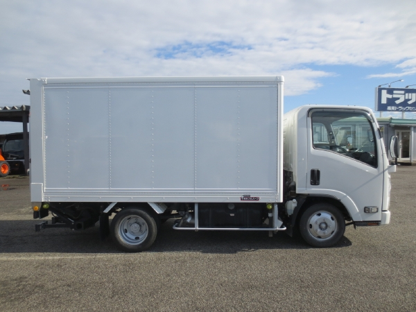 マツダ バン車|中古トラックの販売・買取・査定のアイナビ