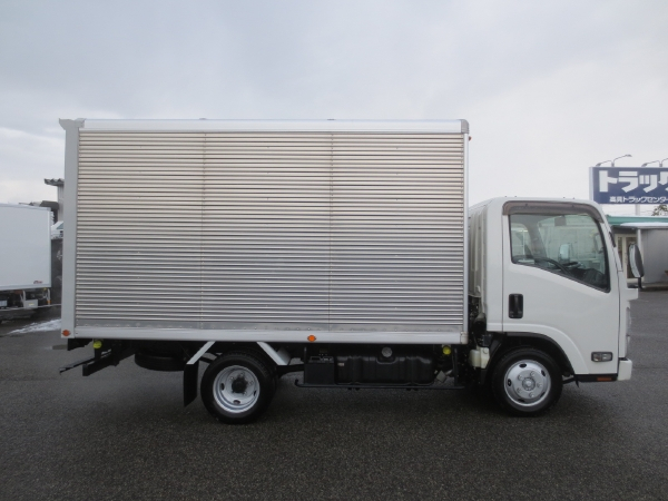 マツダ バン車|中古トラックの販売・買取・査定のアイナビ