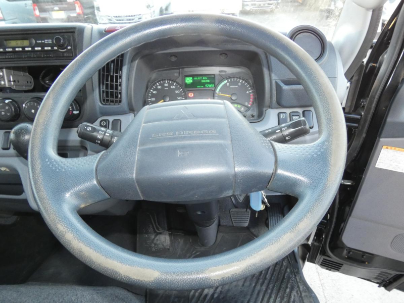 H24 1.5t パネルバン オートマ|中古トラックの販売・買取・査定のアイナビ