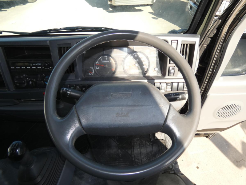 1.5t パネルバン マニュアル　4WD|中古トラックの販売・買取・査定のアイナビ