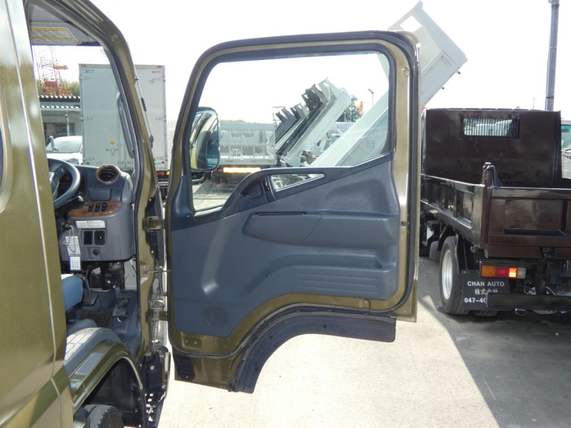 H 27 2トン　マニュアル　Wキャブ ETC|中古トラックの販売・買取・査定のアイナビ