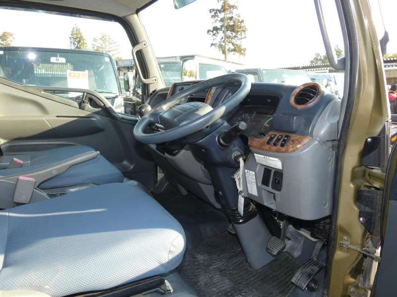H 27 2トン　マニュアル　Wキャブ ETC|中古トラックの販売・買取・査定のアイナビ