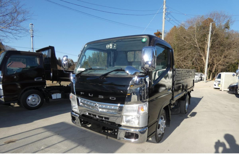 H26 2 トン　5速マニュアル　平ボディ|中古トラックの販売・買取・査定のアイナビ