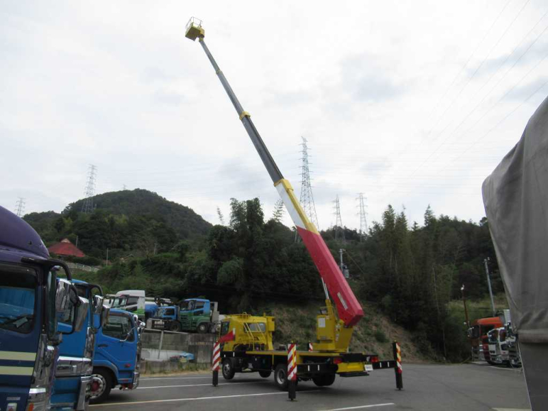 27m　タダノ　高所作業車　積載荷重200　アワメーター4186h|中古トラックの販売・買取・査定のアイナビ