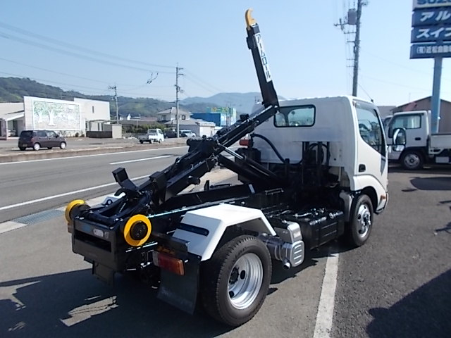 H23年式　デュトロ3トンアームロール4WD|中古トラックの販売・買取・査定のアイナビ