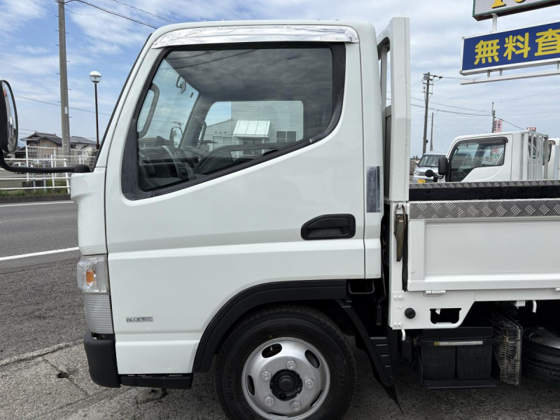 H30 キャンター　2t平ボディ|中古トラックの販売・買取・査定のアイナビ